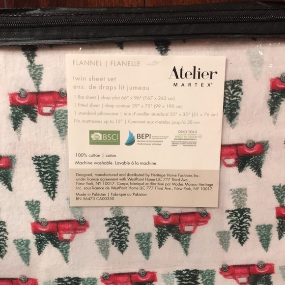 NWT Twin Flannel Holiday Theme Sheet Set - Picture 2 of 2